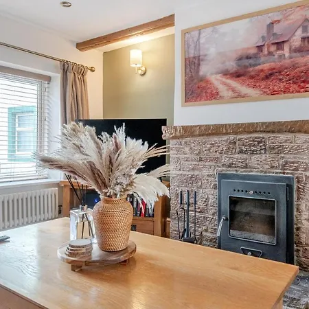 Spacious Coastal 3 Bedroom In Allonby, Sleeps 6, Parking, Ev Plug Vakantiehuis Allonby