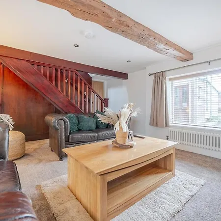 Spacious Coastal 3 Bedroom In Allonby, Sleeps 6, Parking, Ev Plug Vakantiehuis