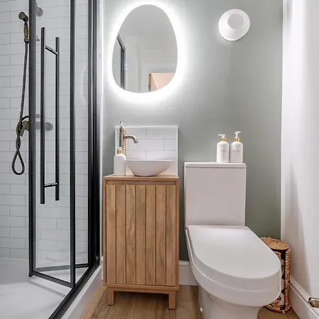 Spacious Coastal 3 Bedroom In Allonby, Sleeps 6, Parking, Ev Plug *