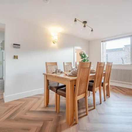 Spacious Coastal 3 Bedroom In Allonby, Sleeps 6, Parking, Ev Plug Allonby