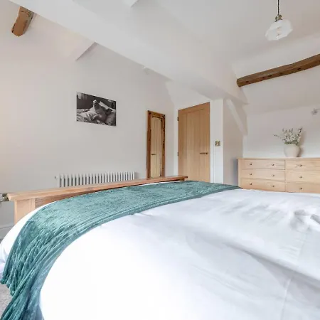 Spacious Coastal 3 Bedroom In Allonby, Sleeps 6, Parking, Ev Plug * Allonby