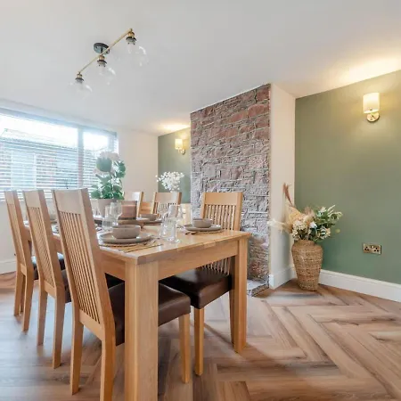 Spacious Coastal 3 Bedroom In Allonby, Sleeps 6, Parking, Ev Plug * Allonby