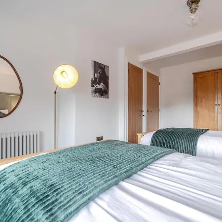 Spacious Coastal 3 Bedroom In Allonby, Sleeps 6, Parking, Ev Plug Allonby