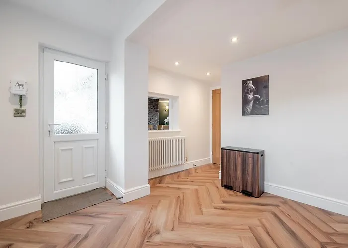 Spacious Coastal 3 Bedroom In Allonby, Sleeps 6, Parking, Ev Plug Vakantiehuis