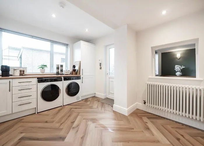 Vakantiehuis Spacious Coastal 3 Bedroom In Allonby, Sleeps 6, Parking, Ev Plug Allonby